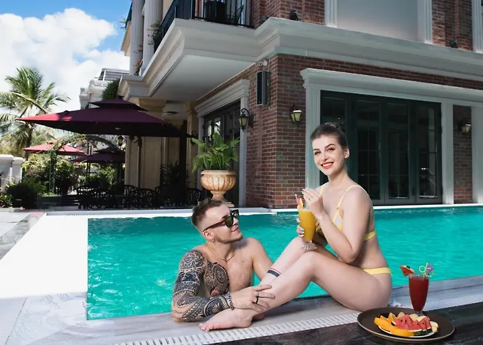Khách sạn Victoria Villas *